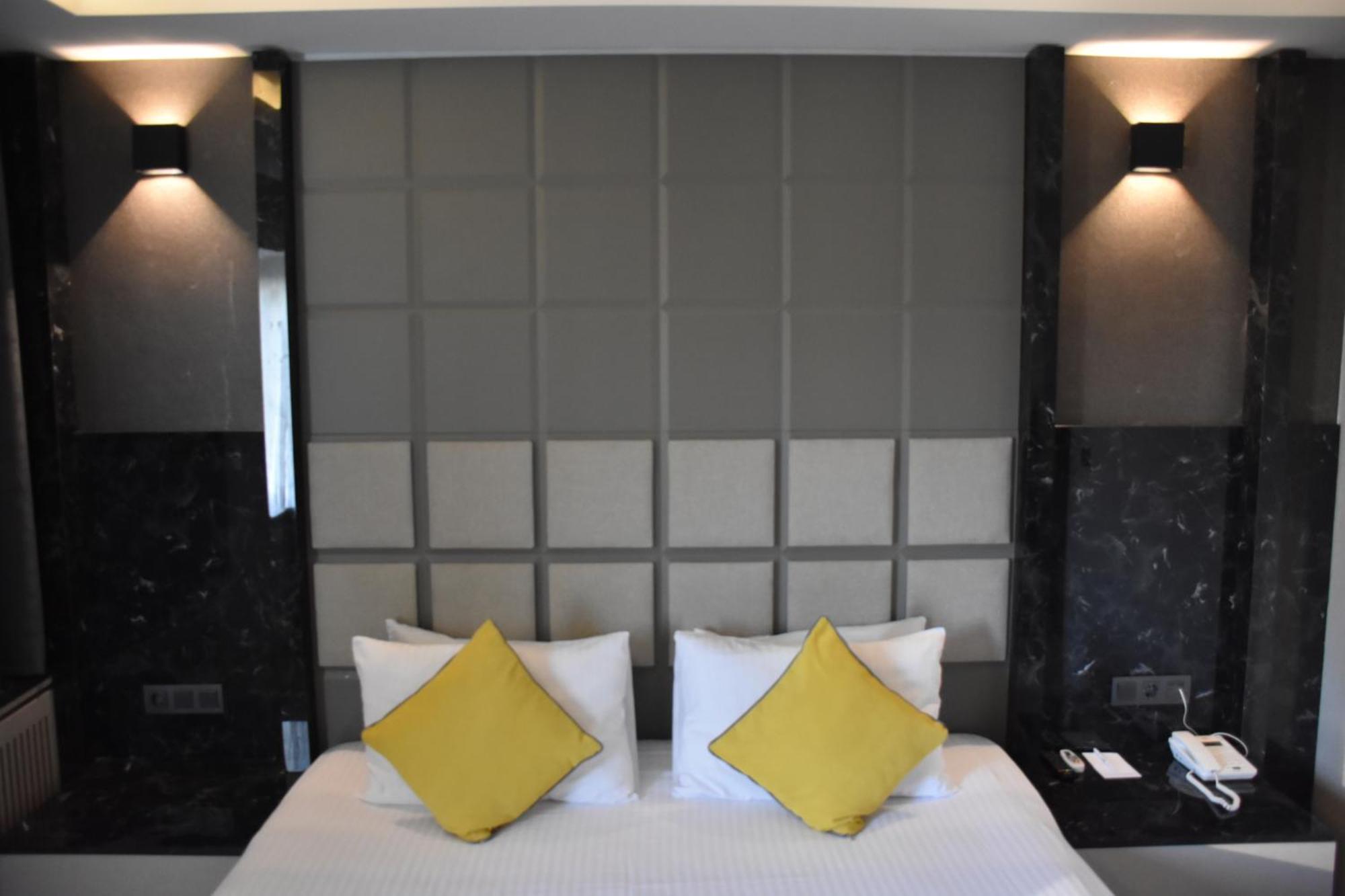 Uk Ankara Hotel Exterior photo