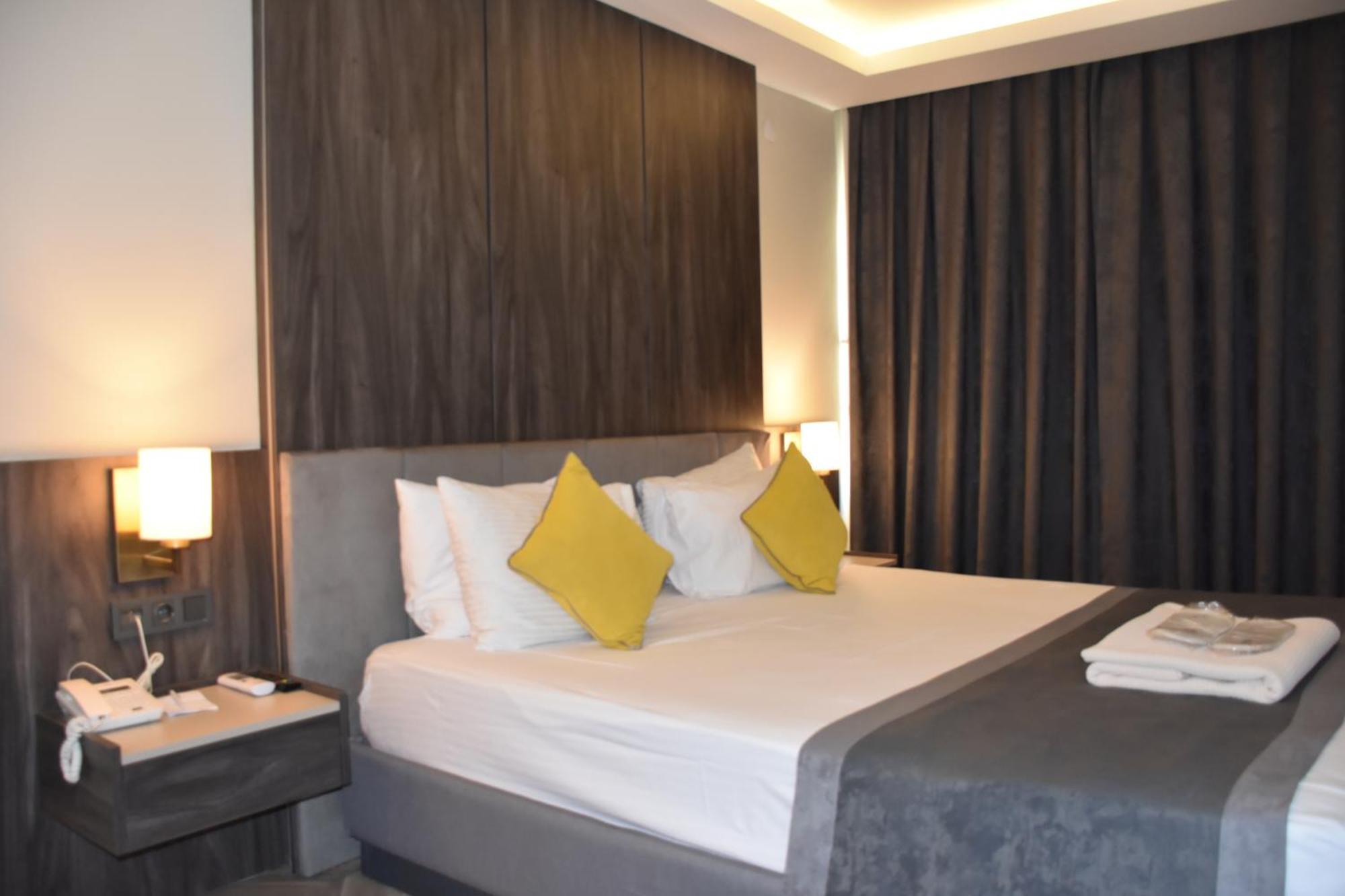 Uk Ankara Hotel Exterior photo